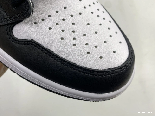 Air Retro (2014) Black 1 555088-010 White Jordan 0818